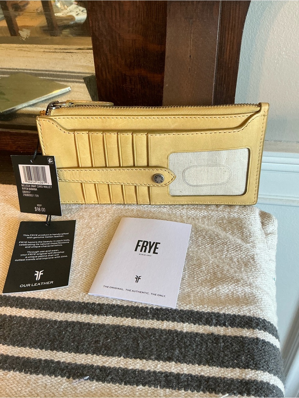 NWT Frye Melissa Leather Snap Card Wallet Ripen Banana Yellow MSRP $98